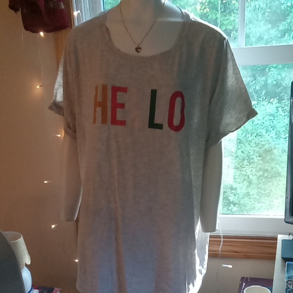 Hello Graphic Tee in Light Heather Gray